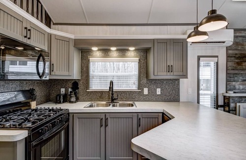 Brill House | The Mallard at Lincolnwood Resort