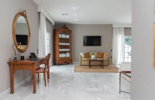 Palaio Tsifliki Villa | The Manor