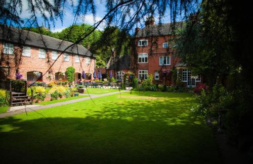 Cheadle House | The Manor Guest House
