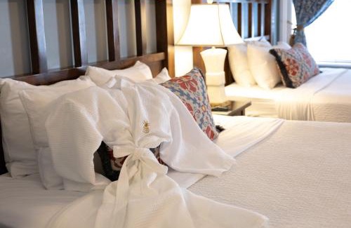 Historic District - North Hotel | The Marshall House, Historic Inns of Savannah Collection
