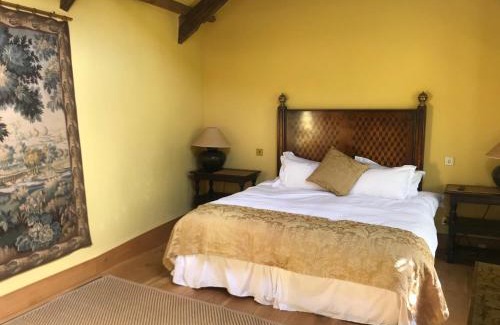 Ashburton Villa | The Meeting House - Atmospheric 16th Century Merchants House
