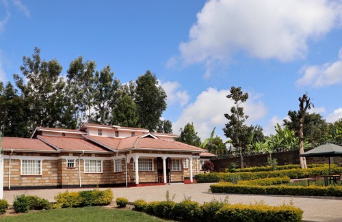 Meru House | The Meru Manor is just 5 minutes from Meru Town.