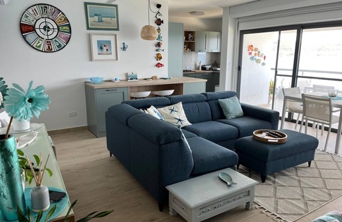 Għadira Apartment | The Moll Apartment - Seaside Holiday Home