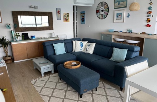 Għadira Apartment | The Moll Apartment - Seaside Holiday Home