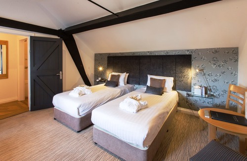 Wolverhampton Hotel | The Mount Country Manor Hotel & Golf