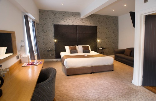 Wolverhampton Hotel | The Mount Country Manor Hotel & Golf