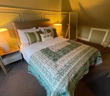 Newcastle House | The Mourne Cottage