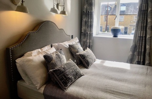 Bourton Hotel | The Mousetrap Inn