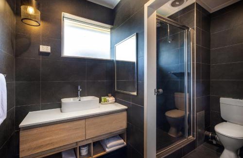 Mulgrave Hotel | The Mulgrave Motel