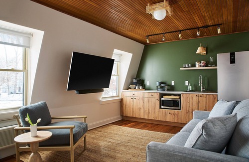 New Buffalo Apartment | The Neighborhood Hotel - Grand Beach