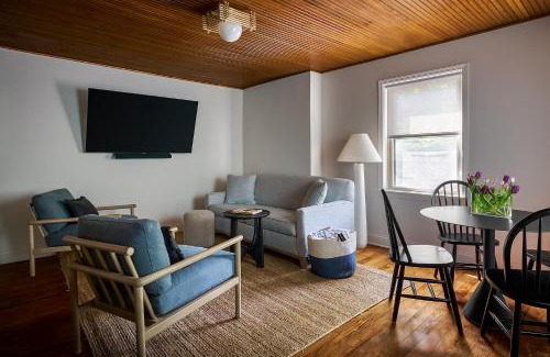 New Buffalo Hotel | The Neighborhood Hotel Grand Beach