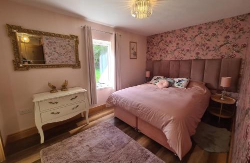 Rowrah House | The Nest by Blake view holidays, a peaceful boutique retreat, 3 miles from Ennerdale- small twin or king bed available