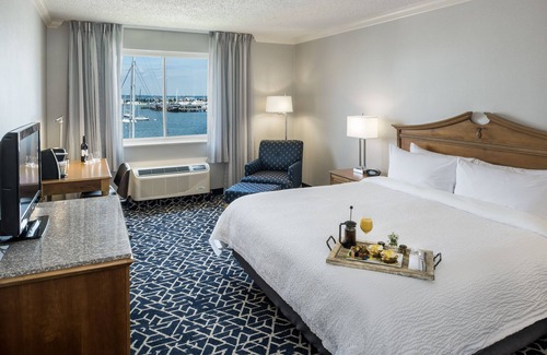 Newport Hotel | The Newport Harbor Hotel & Marina