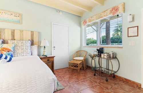 Islamorada Hotel | The Ocean View Inn & Pub