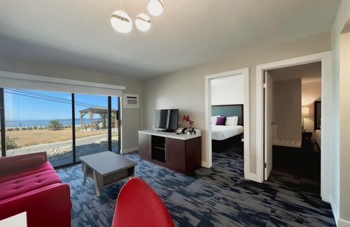 Davis Bay Hotel | The Oceanside, a Coast Hotel