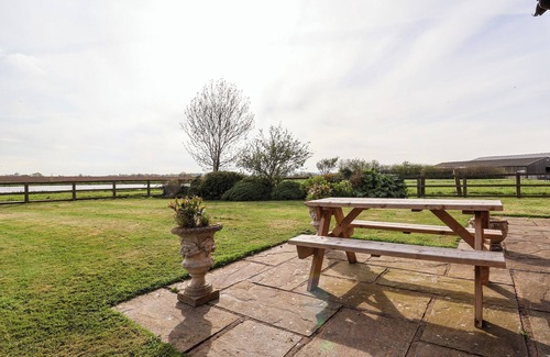 Nantwich Cottage | THE OLD CARTHOUSE, pet friendly, character holiday cottage in Bunbury