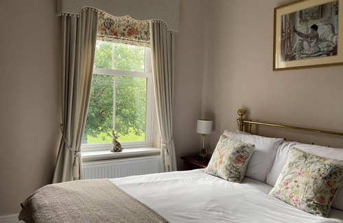 Canwick Hotel | The Old Lodge Guest House