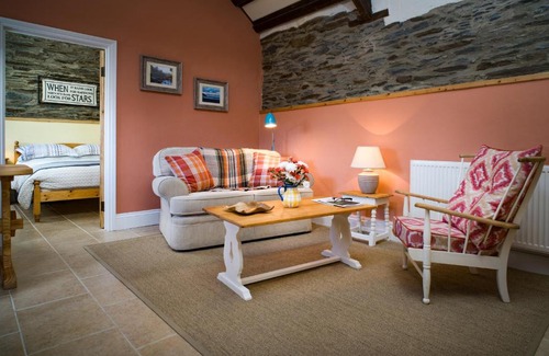 Newcastle Emlyn House | The Old Stables Aberporth