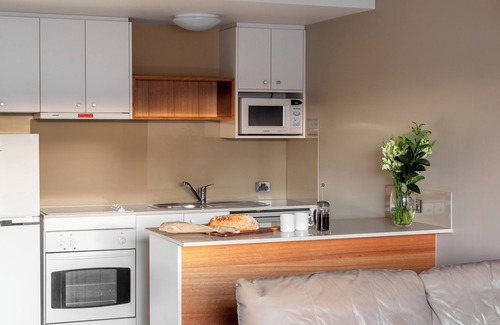 Sullivan's Cove Apartment | The Old Woolstore Apartment Hotel
