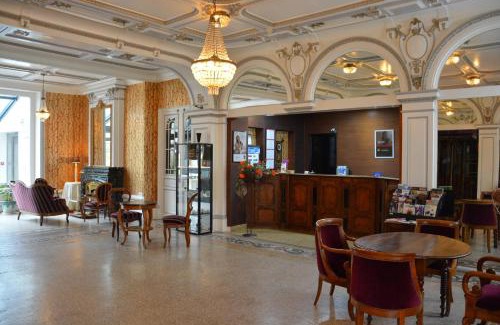 Bourg-en-Bresse Hotel | The Originals Boutique, Hôtel Terminus, Bourg-en-Bresse Gare