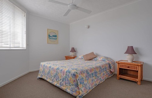 Currimundi Apartment | The Outlook U9/9 Hume Parade