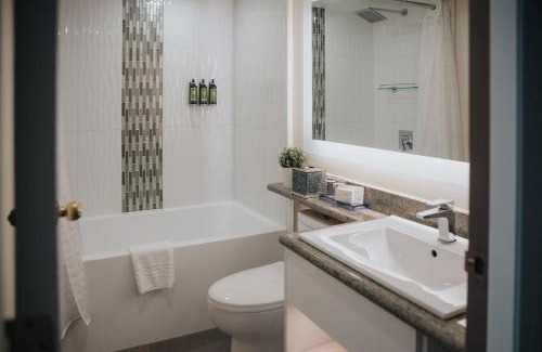 Downtown Vancouver Hotel | The Parker Hotel and Rooftop