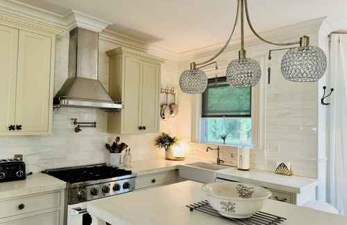 Hyde Park House | The Parker House Historic Country Home 14 minutes from Rhinebeck NY