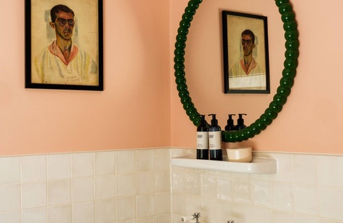 Quidhampton Hotel | The Pembroke Arms