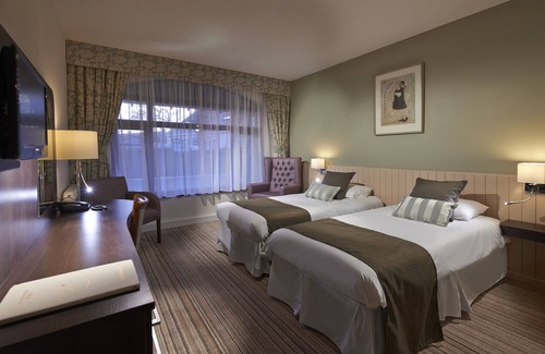 L’Islet Hotel | The Peninsula Hotel