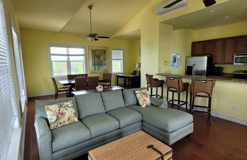 Salt Pond Cabin | The Penthouse Suite Sunset Views Long Island Harbour Club