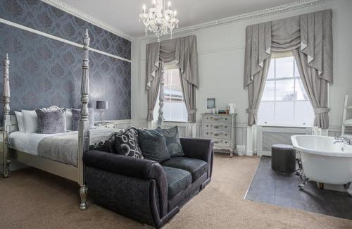 Chester Hotel | The Pied Bull
