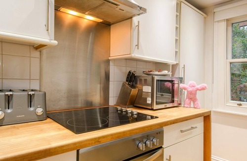 Holborn and Covent Garden Apartment | The Play Pen - Holborn - by Frankie Says