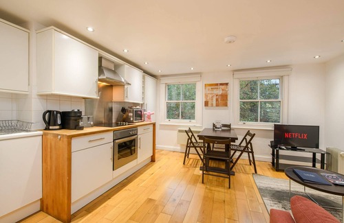 Holborn and Covent Garden Apartment | The Play Pen - Holborn - by Frankie Says