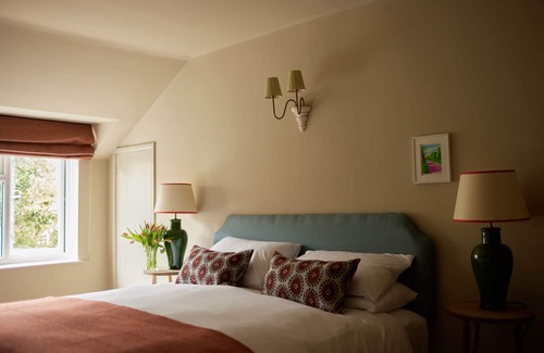 Broad Chalke Hotel | The Queen's Head