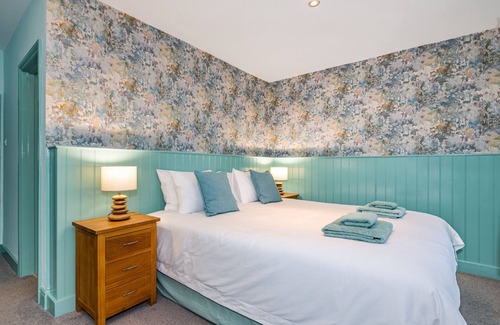 Warwick-on-Eden Hotel | The Queens