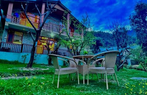 Gajwel Hotel | The Raarees Mist Resort, Munnar - Nested in Nature's Lap