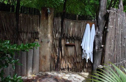 Lamu Cabin | The Red Pepper House