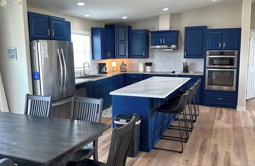 Devils Lake House | The Reel Deal in Devils Lake with Shop – Boat Launch Nearby