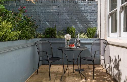 Earl's Court Hotel | The Resident Kensington