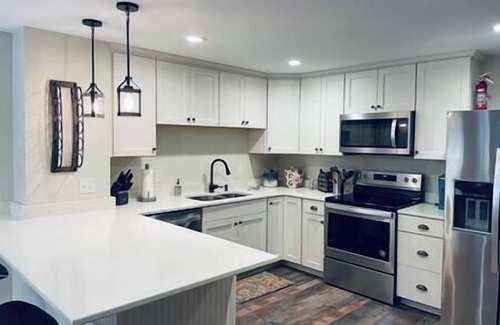 Staunton House | The Revival Room in The Sanctuary! Two Bed Oasis!