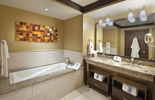 Downtown Chicago Resort | The Ritz-Carlton Club, Lake Tahoe - 3 bdrm