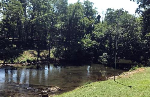 Pigeon Forge Apartment | The River Cottage