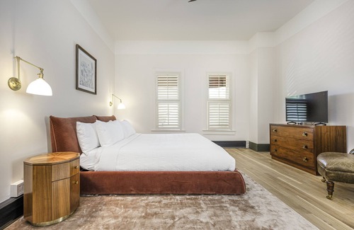 Historic Downtown Durango Hotel | The Rochester Hotel