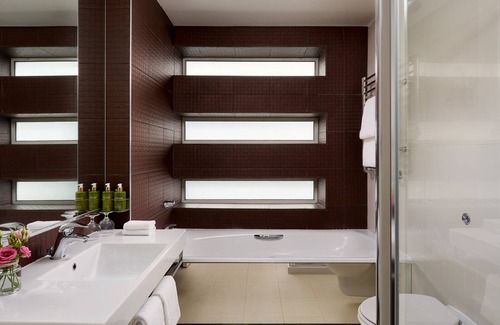 Killarney Hotel | The Ross