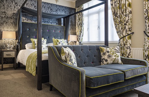 Kingswood Hotel | The Royal Oak Hotel, Welshpool, Mid Wales