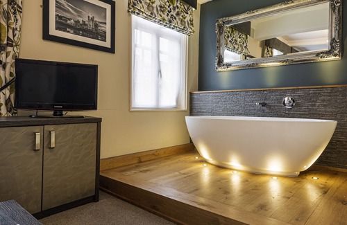 Kingswood Hotel | The Royal Oak Hotel, Welshpool, Mid Wales