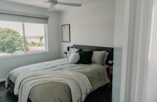 Bendigo Apartment | The Sage Cottage - Explore Bendigo CBD on foot!