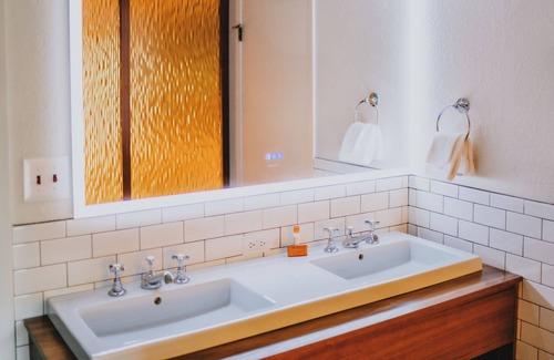 Bozeman Hotel | The Sapphire Motel