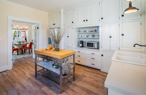 East Beach House | The Sea Captain's House & Loft - Coast Beach Luxury