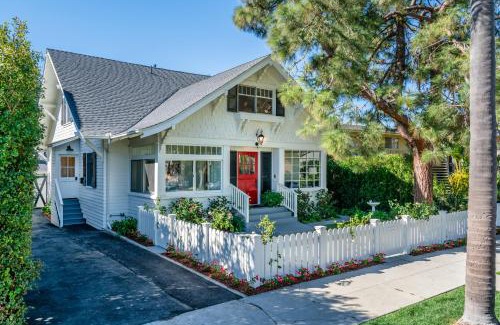 East Beach Villa | The Sea Captains House by Paradise Retreats